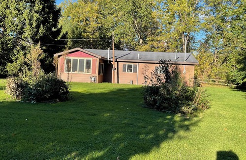 Girard Cabin | Cozy 2-bedroom cabin with AC, WiFi in charming Girard