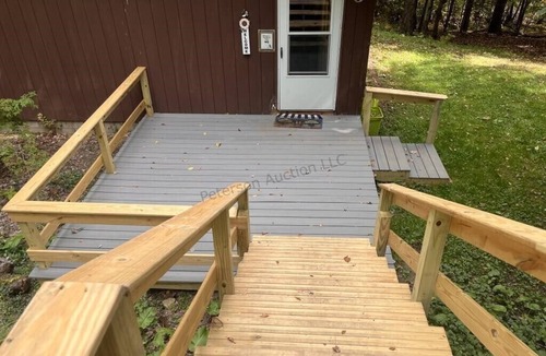 Russell Cabin | Cozy 2-Bedroom Pet-Friendly Cabin – Fully Stocked & Ready for Your Getaway