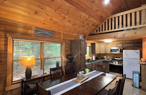 Leeper Cabin | Cozy 3-bedroom cabin in Leeper with WiFi