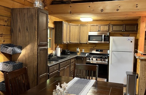 Leeper Cabin | Cozy 3-bedroom cabin in Leeper with WiFi