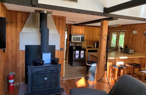 Bridgton Ski Chalet | Cozy 3-bedroom chalet in lovely Bridgton 1/4 mile from pleasant mountain Skiing