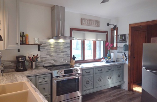 Olcott House | Cozy 3-bedroom house, attached garage & private yard. Boat parking is available.