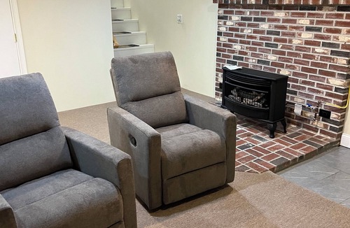 Skowhegan House | Cozy 3-bedroom house in charming Skowhegan with AC, WiFi. Quiet neighborhood.