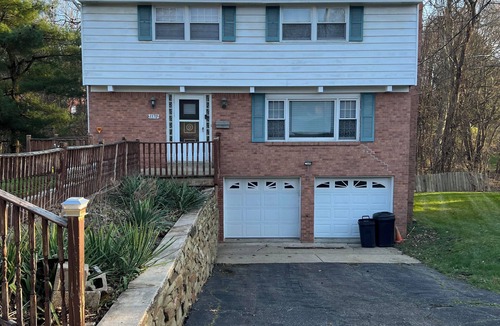 Monroe Heights House | Cozy 3BR Retreat in Monroeville – 15 Miles from Pittsburgh