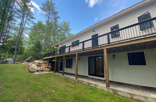 Norway House | Cozy 4 bedroom Lakehouse on Norway Lake
