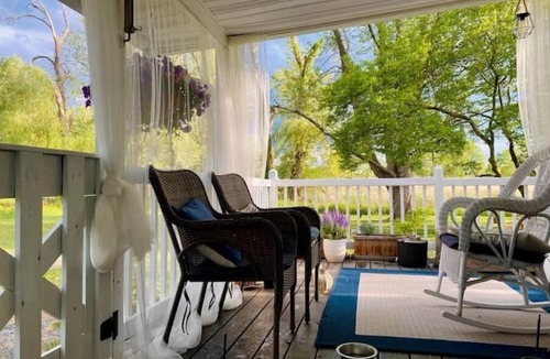 Town of Webb Cabin | Cozy Adirondack Log Cabin w/Central Air