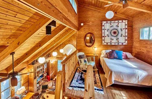 Van Zandt County Cabin | Cozy and Comfortable Kid-Friendly Cabin Rental for a Memorable Family Getaway Nestled in the Serene Forest in Ben Wheeler, Texas