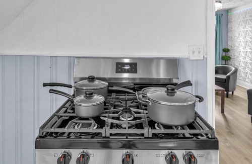 Lackawanna Apartment | Cozy apt South Buffalo