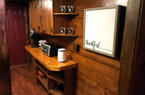 Bonnet Shores Cabin | Cozy Beach Log Cabin Walk to Private Beach Cabana Bar Fire Pit Sleeps 6