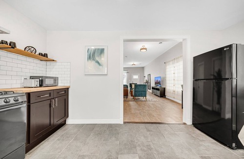 Buffalo House | Cozy Buffalo Getaway – Minutes to Downtown & Bills Stadium