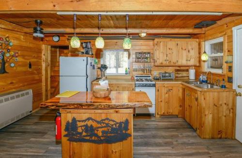 Stoneham House | Cozy cabin getaway in the White Mountains