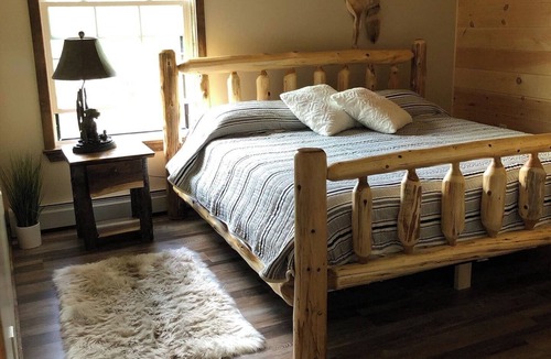 Fort Kent Mills Cabin | Cozy cabin/lodge nestled in a cove on Long Lake, St. David ME.