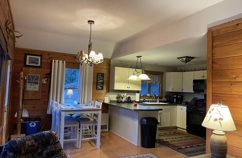 Franklin County Cabin | Cozy Cabin/Near Lake/Sugarloaf/Hike/Snowmobile ATV Access/Fish
