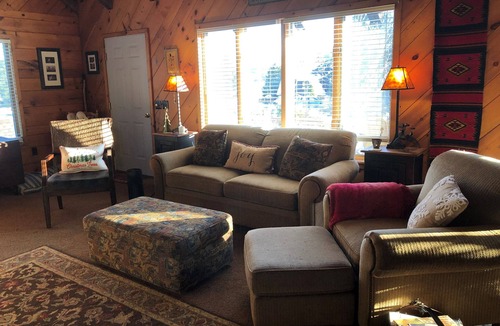 Morris Cabin | Cozy cabin near Ski Sawmill and Pine Creek