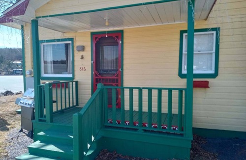 Saint Agatha Cabin | Cozy Cabin on The Lake
