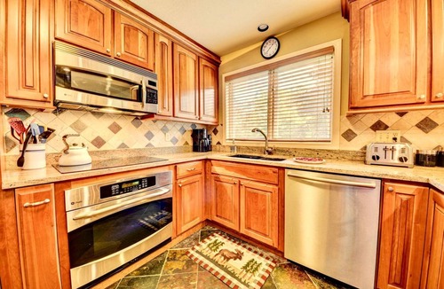 Carroll Cabin | Cozy Cabin Rental Perfect for a Family Vacation in New Hampshire