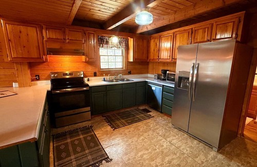 Greenville Junction Cabin | Cozy Cabin Retreat with Lake Access & Year-Round Adventure in Greenville, Maine