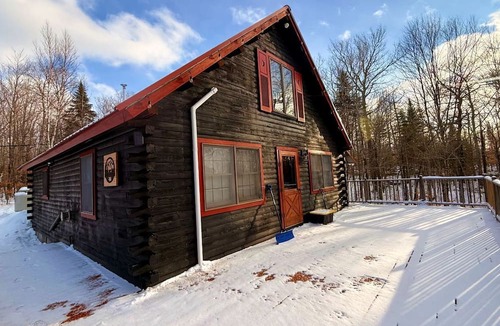 Greenville Junction Cabin | Cozy Cabin Retreat with Lake Access & Year-Round Adventure in Greenville, Maine