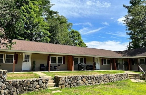 Thornton Cabin | Cozy Cabin W/private Hot tub~Pet Friendly Near Loon Mtn Waterville & OWls nest