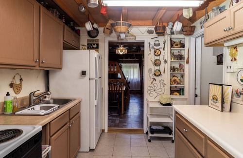 Bath Cabin | Cozy Cabin with an RV &Camper Hookup Pet Friendly Peaceful & Relaxing