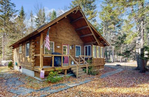 Beaver Cove House | Cozy cabin with covered porch, firepit, grill, fireplace, & washer/dryer