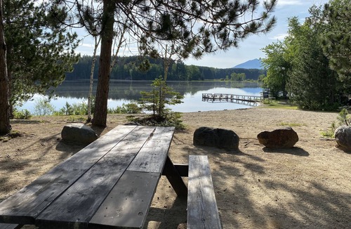 Franklin County Cabin | Cozy Cabin with gorgeous Mtn Views! 1 mi to Flaggstaff Lake! Hike, boat & swim