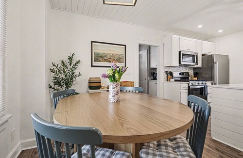 West Columbus House | Cozy Campbell Bungalow In Franklinton