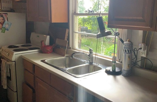 Mount Pleasant Cabin | Cozy cedar cabin with WiFi in pleasant Brampton gated park & luxury golf course.