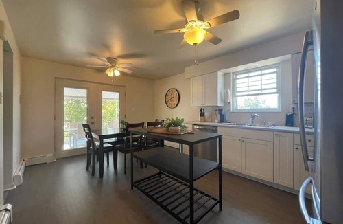 Monaca Apartment | Cozy Colonial Retreat