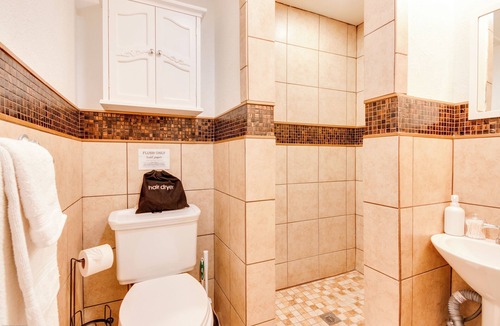 Dallas Apartment | Cozy Coop Mins to FIFA Fan Fest & Downtown Dallas