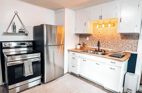 Tonawanda House | Cozy Cottage - 20 Minutes from Niagara Falls