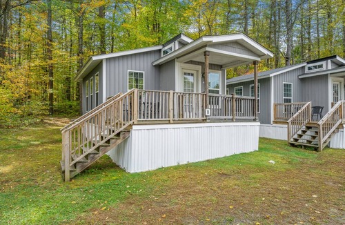 Queensbury Cottage | Cozy Cottage at Lake George Campsites!