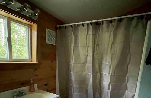 Belfast Cabin | Cozy Cottage on Swanlake