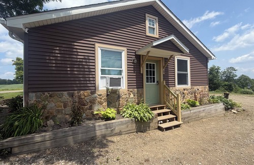 LeBoeuf Township Apartment | Cozy Creek Retreat - Spiral staircase and AC