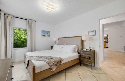 Dania Beach House | Cozy Dania Beach House with Fenced Backyard