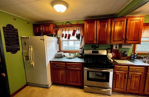 Lily Dale House | Cozy family-friendly lake house with stunning views of pristine Cassadaga Lake