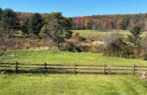 Stormstown House | Cozy Guest House on Working Farm, 15 mins from PSU/Beaver Stadium