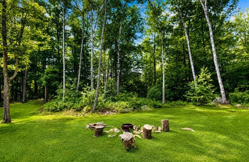 Intervale Cabin | Cozy Intervale Cabin/Fire Pit/Private/Story Land
