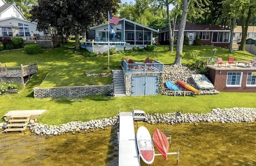 Fremont Cabin | Cozy Lakefront Cabin with Pontoon and Paddleboards Near Fremont, Indiana
