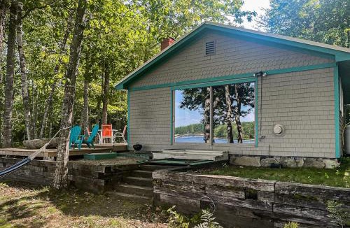 Mariaville House | Cozy lakefront cabin with amazing views, deck, firepit, & water access
