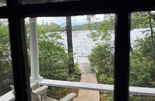 Bryant Pond Cottage | Cozy, lakeside cottage for your family vacation