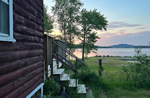 Greenville Cabin | Cozy Lakeside Duplex Cabin on Moosehead, 10-min walk to Downtown Greenville