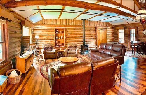 Lake George Cabin | Cozy Large Lakeside Cabin! Near West & Lake George