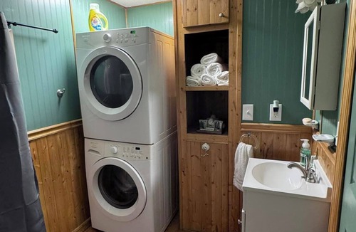 Weedville Cabin | Cozy lodge with Hot Tub in PA Wilds - Weedville