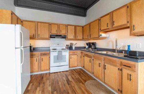Mayville Apartment | Cozy Loft-Pet Friendly-Spacious