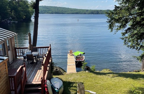 Oakland Cabin | Cozy Maine Lakefront Cabin near Colby College