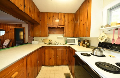 Bridgton Cabin | Cozy Moose Pond Camp. Lakefront, Fishing, Mountain views