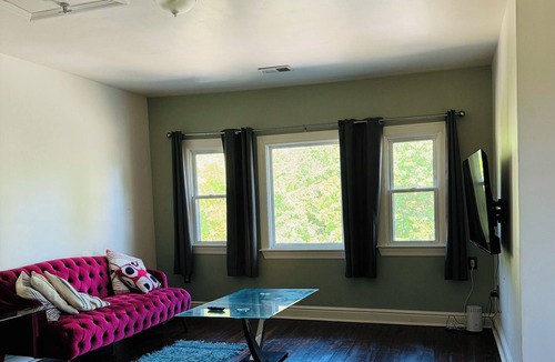 East Liberty Apartment | Cozy Mother-In-Law Suite