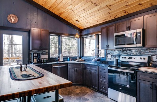 Galeton House | Cozy Mountain Cabin, dark skies, and great views!