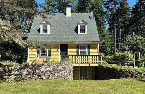 Southport Cottage | Cozy Pet-Friendly Southport Cottage Near Boothbay Harbor with AC